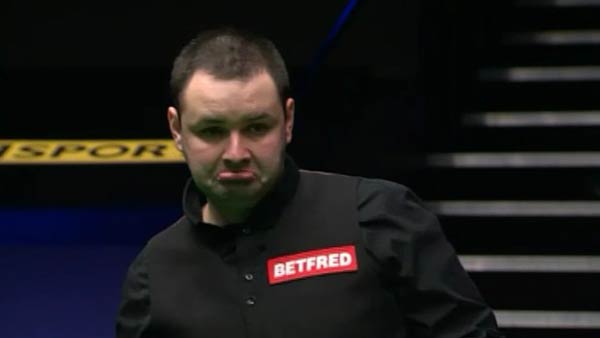 球场瞬间沸 球场瞬间沸